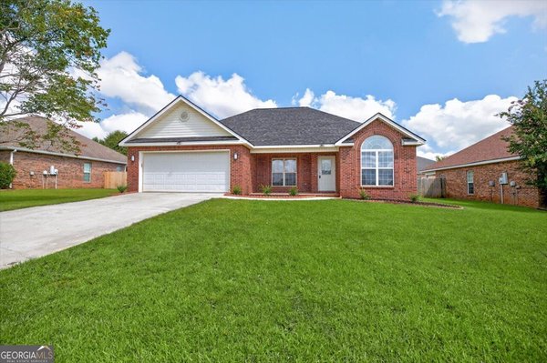 402 Sugarloaf Parkway Perry