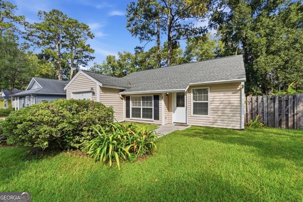2 White Hawthorne Drive Savannah