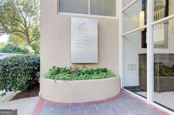 2479 Peachtree Road, Atlanta