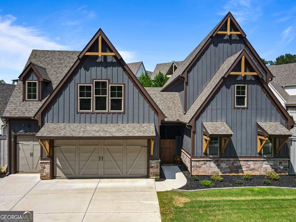 220 Arbor Garden Circle, Newnan