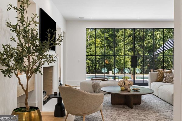 765 Heards Ferry Road, Sandy Springs