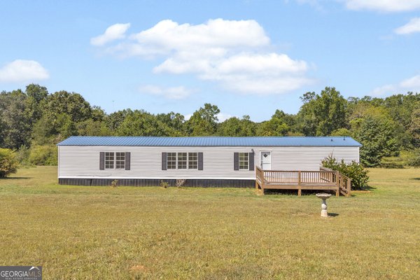 820 County Line Road, Danielsville