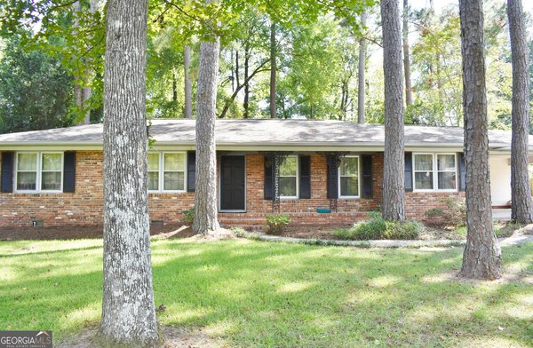 4664 Lattimore Drive, Macon
