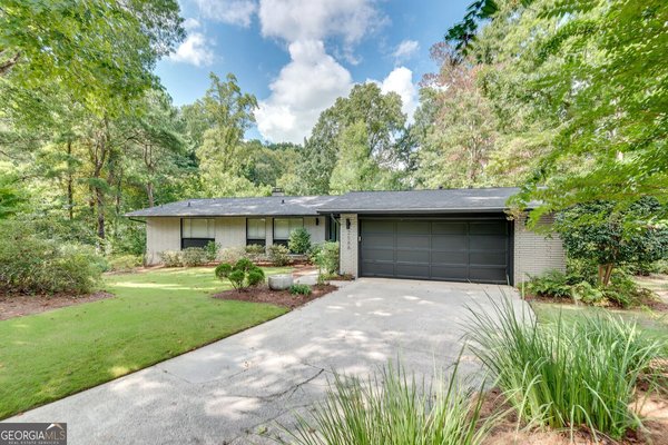 2588 Flair Knoll Drive, Atlanta
