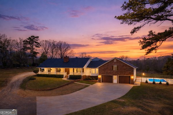 9902 Highway 16 Senoia
