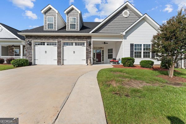 137 Shady Oak Drive Perry