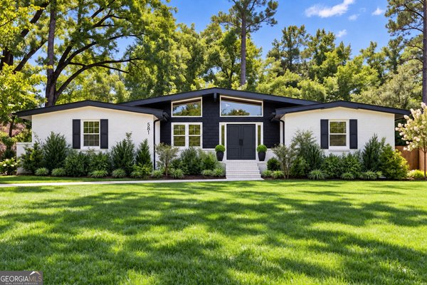 581 Lummus Avenue Austell
