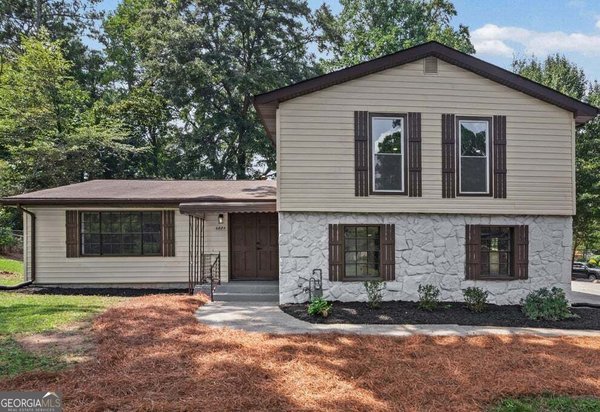6883 Creekmoor Lane, Riverdale