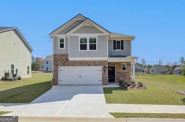 62 Cedar Drive, Fairburn