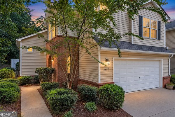 1270 Oaks Way, Woodstock
