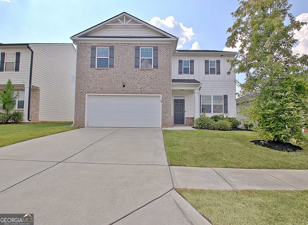 19 White Spruce Way Newnan