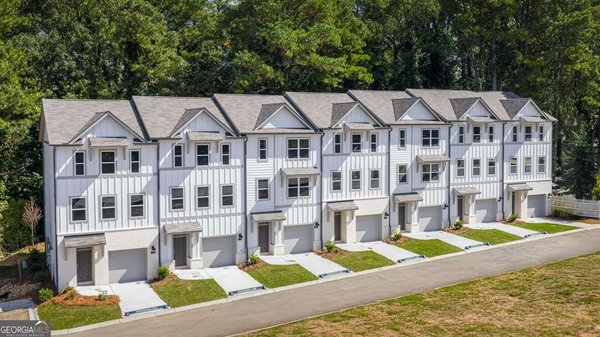 1300 Lakota Place, Atlanta