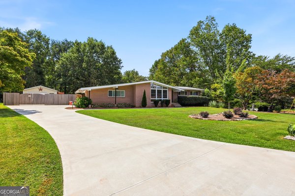 368 Highland Avenue Cornelia