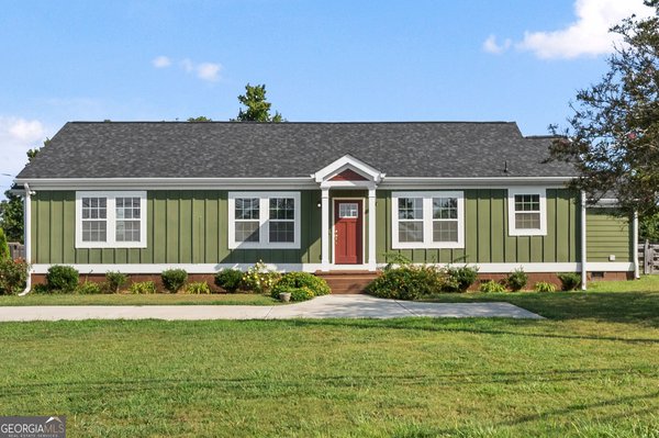 261 LaGrange Street, Newnan
