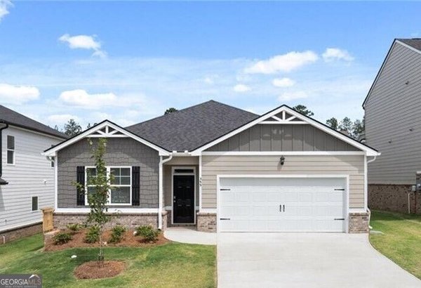 131 Champlain Road, Hoschton