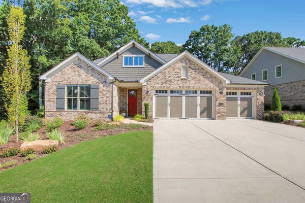 2340 Windsor Bluffs Drive, Cumming