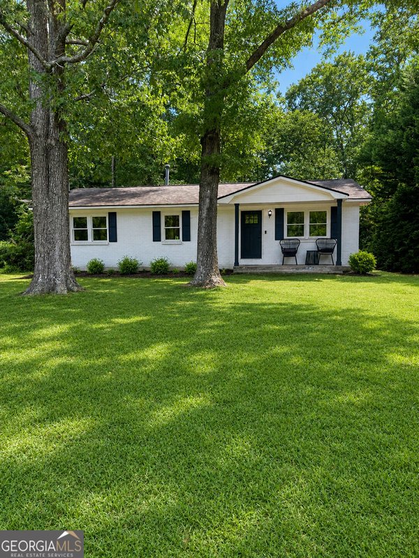310 North Meade Drive, Peachtree City