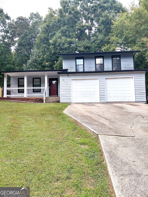 817 Forest Path, Stone Mountain