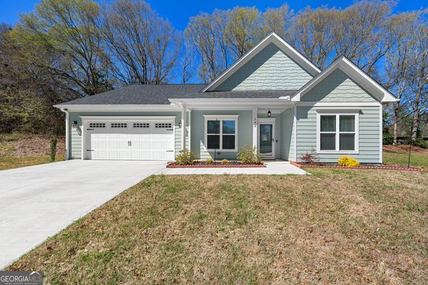 142 Fairview Station, Hartwell