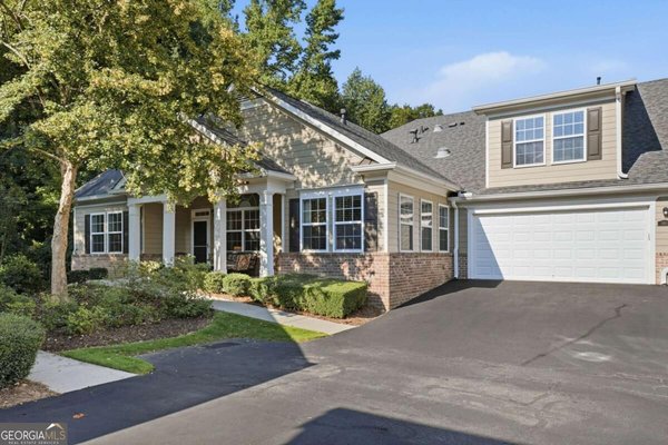 2617 Grapevine Circle, Cumming