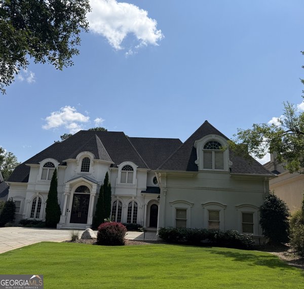 2212 Ascott Valley Trc, Johns Creek