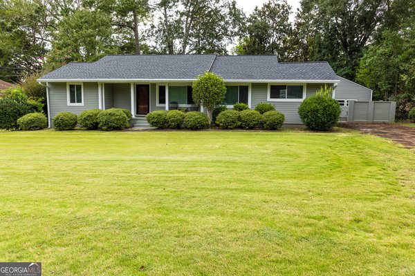 802 Avalon Road, Thomaston