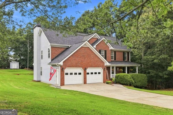 5821 Silverthorn Drive Flowery Branch