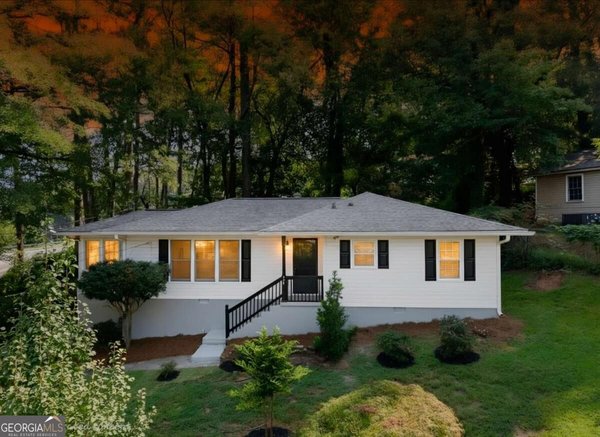 220 Woods Drive Marietta