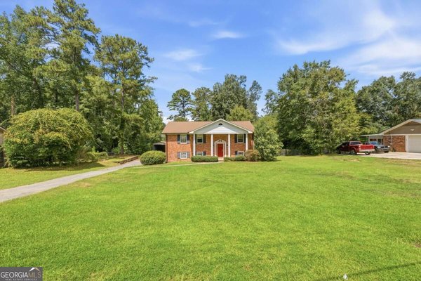 1920 Long Ridge Drive Macon