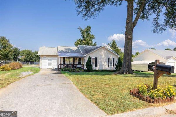 120 Fieldcrest Drive, Calhoun
