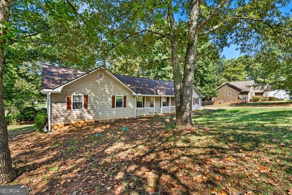 212 Farmbrook Parkway, Stockbridge
