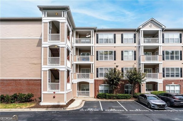 4333 Dunwoody Park, Dunwoody