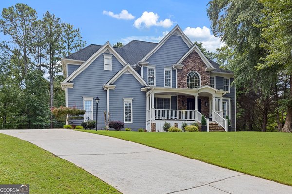 685 Red Sunset Circle, Powder Springs