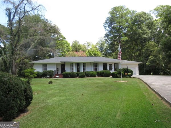 440 Cave Spring Street Cedartown