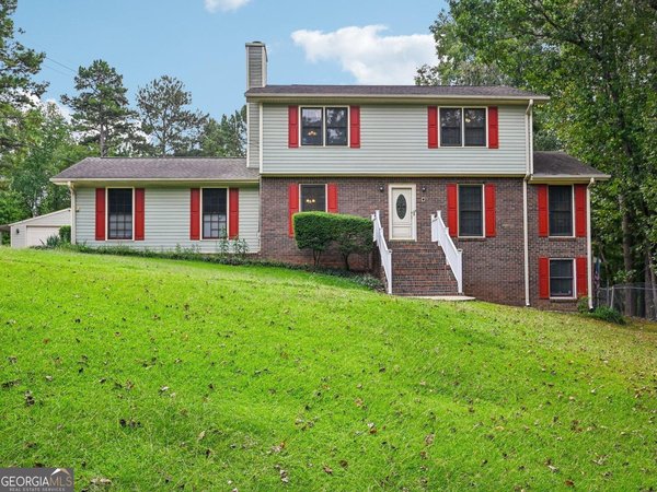 6092 Lakeshore Drive Mableton
