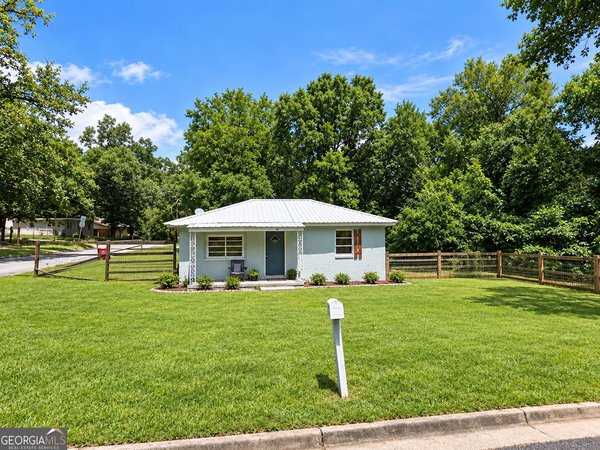 861 Wallace Road, Macon