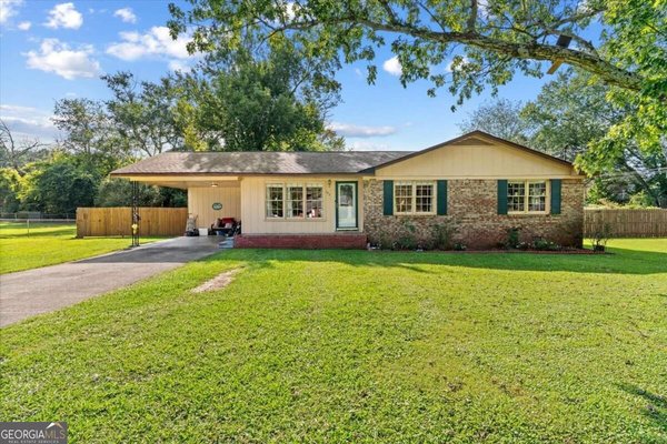 123 Donna Street, Calhoun