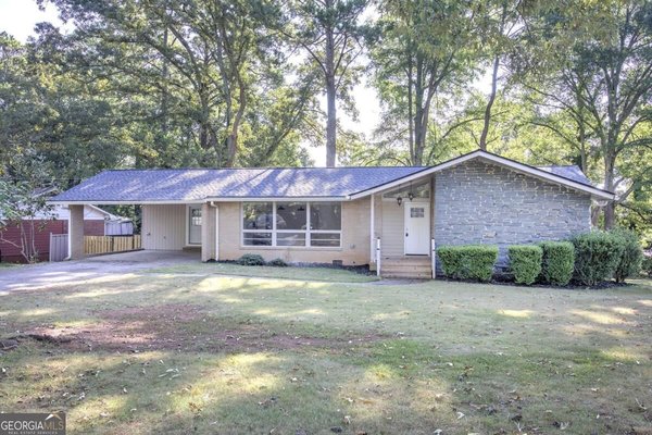 102 Summit Drive, Griffin