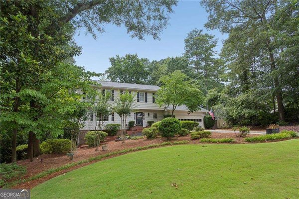 3825 Creekview Drive, Marietta