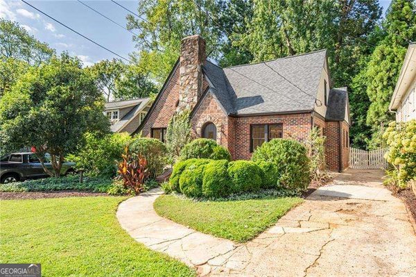 1119 University Drive, Atlanta