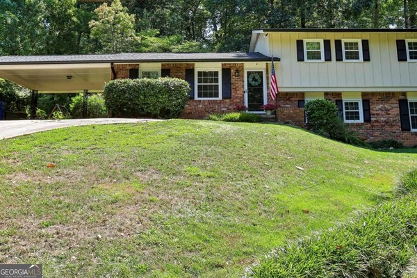4372 Ashwoody Trail Atlanta
