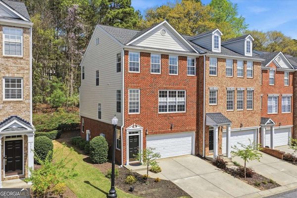 3759 Chattahoochee Summit Drive, Atlanta
