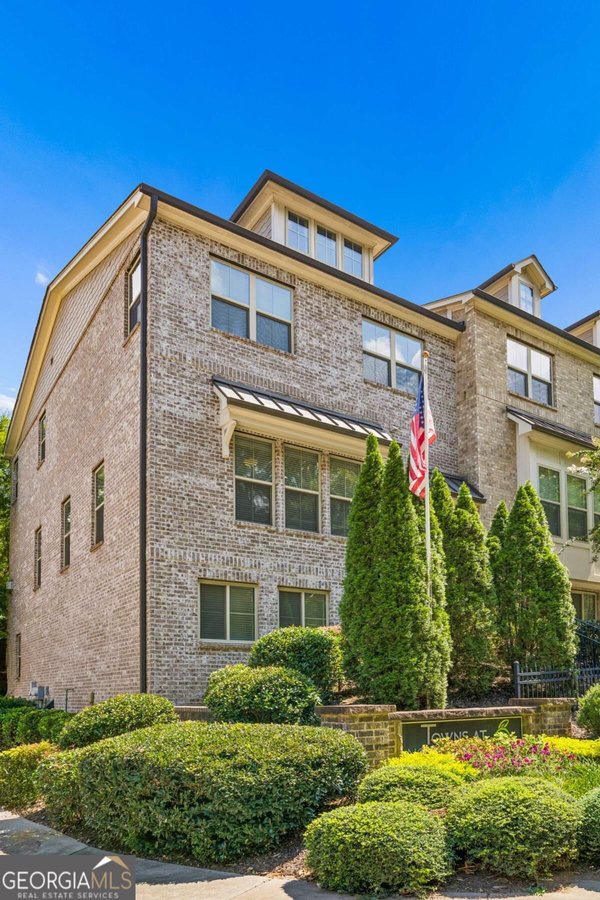 4134 Charlotte Way Atlanta