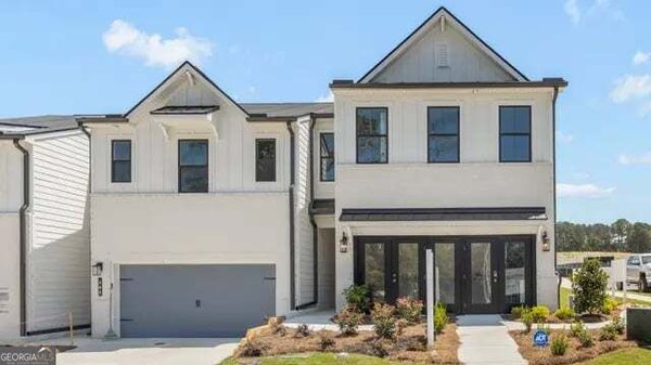 959 Sutherland Lane, Lawrenceville