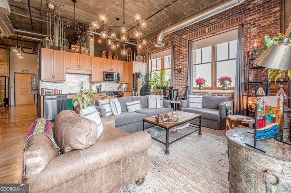 3235 Roswell Road, Atlanta