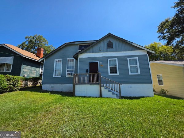 3823 Lake Street Macon