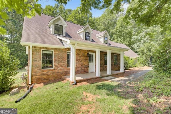435 Stonehenge Drive, Marietta