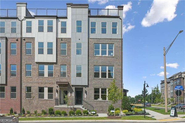 334 Skylar Court, Atlanta