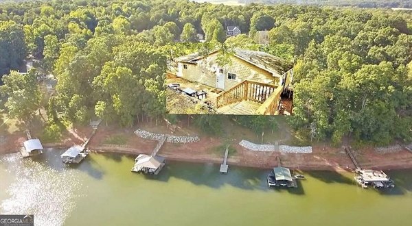 802 Dogwood Lane Townville