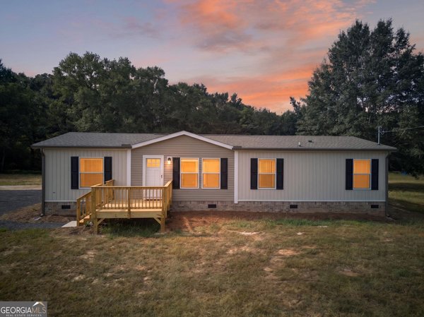 3795 100 Highway, Bowdon